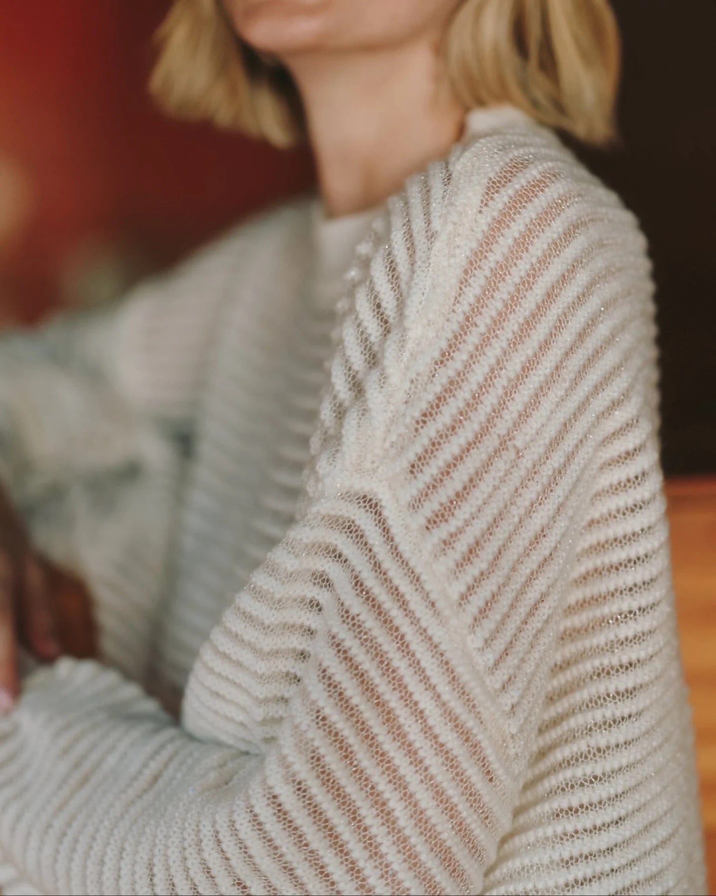 RELAXED BOXY FIT SWEATER