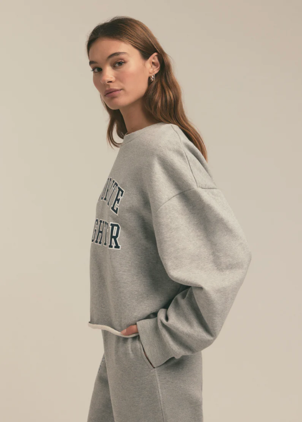 CROPPED COLLEGIATE SWEATSHIRT