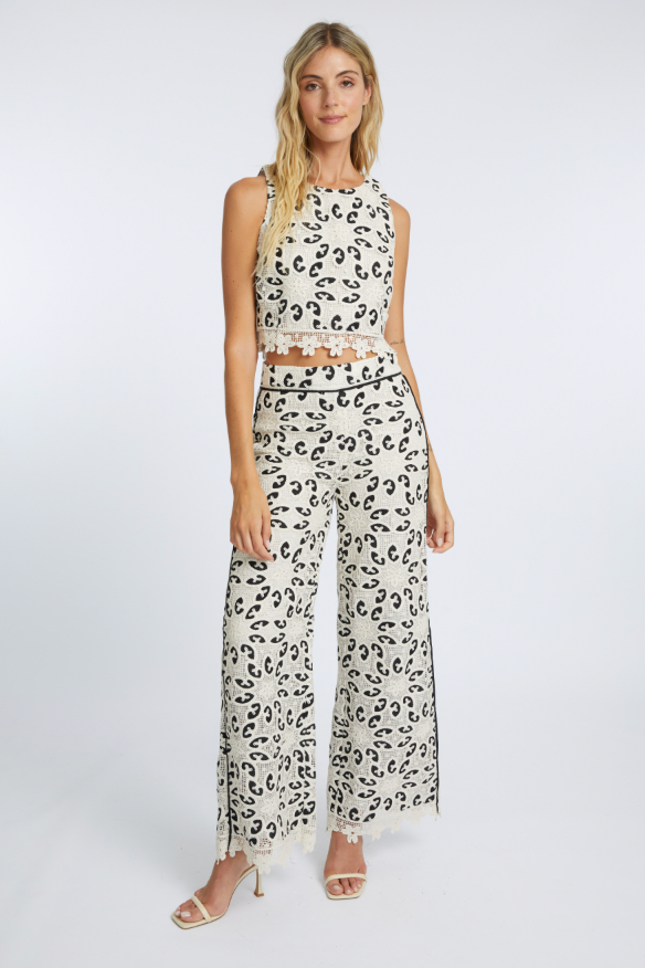 ISABELLE IVORY/BLACK LACE TOP