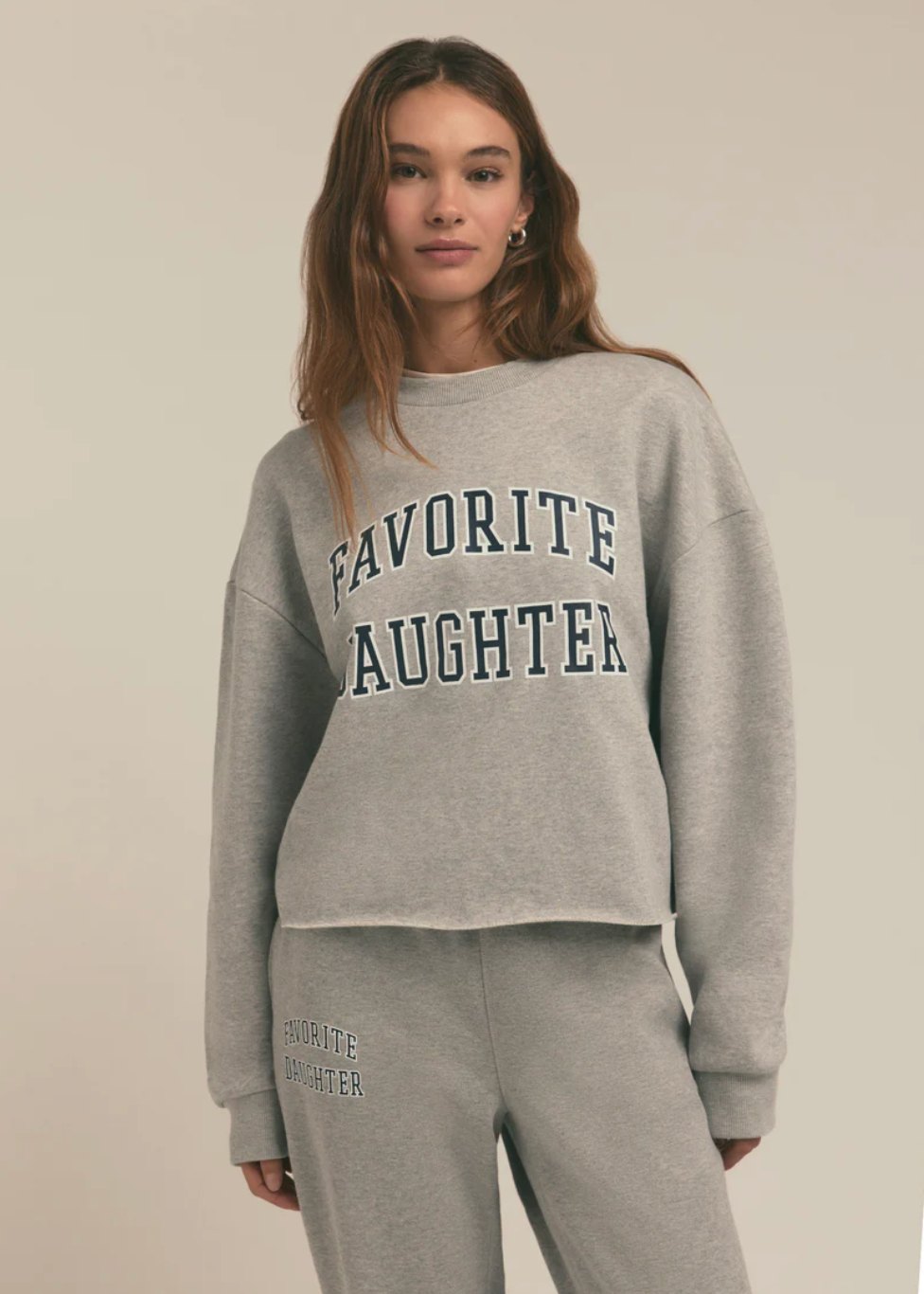 CROPPED COLLEGIATE SWEATSHIRT