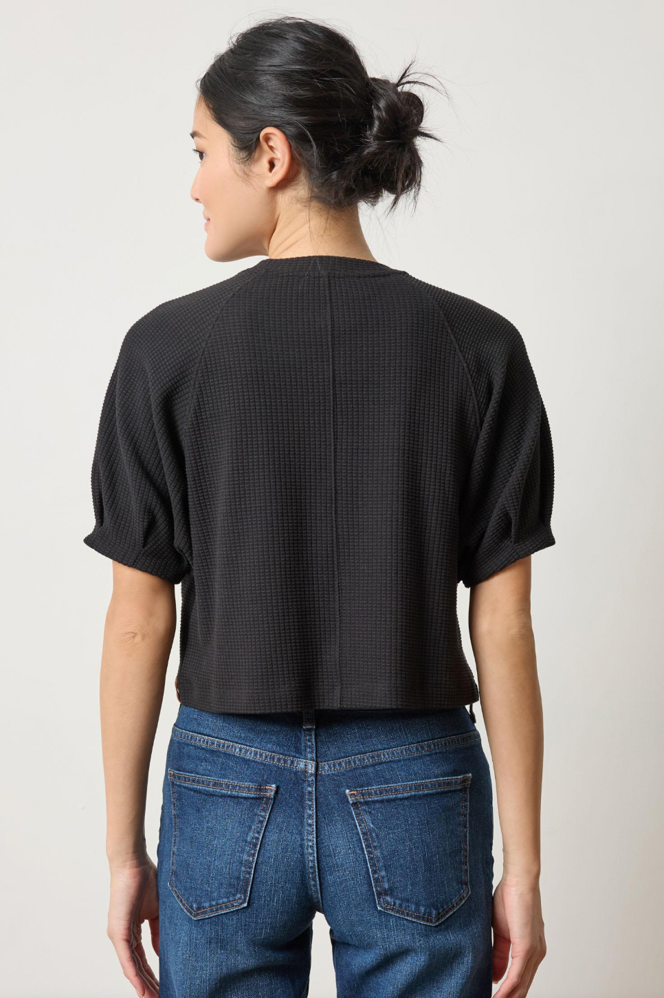 PLEATED SLEEVE TOP