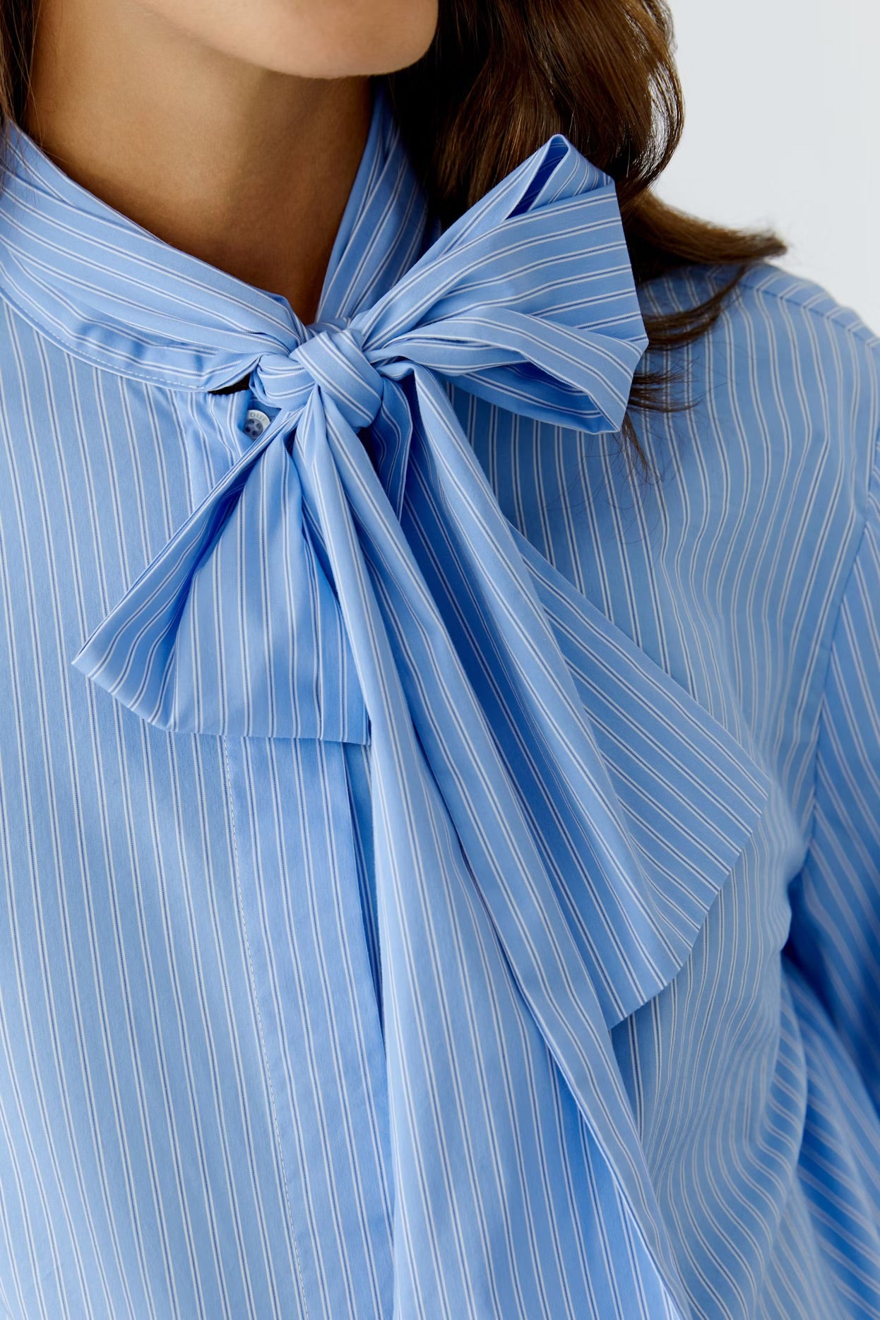 OUI BLUE WHITE BLOUSE WITH TIE