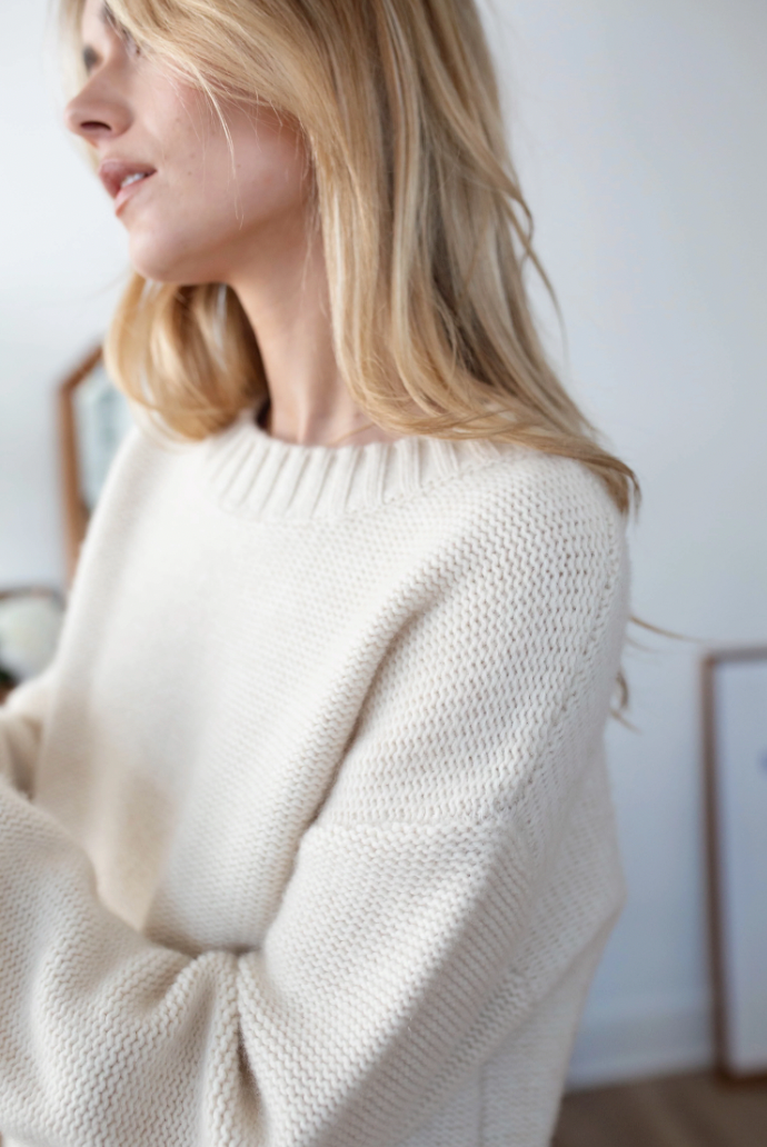 WINTER BEACH SWEATER