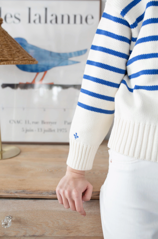 LAKE SWEATER