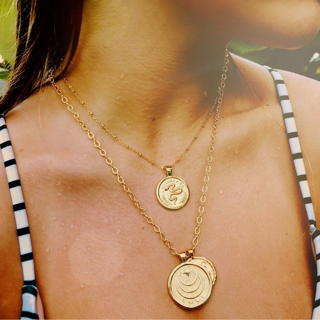 JW SMALL PENDANT COIN W/ ROLO CHAIN - PROTECT - GOLD