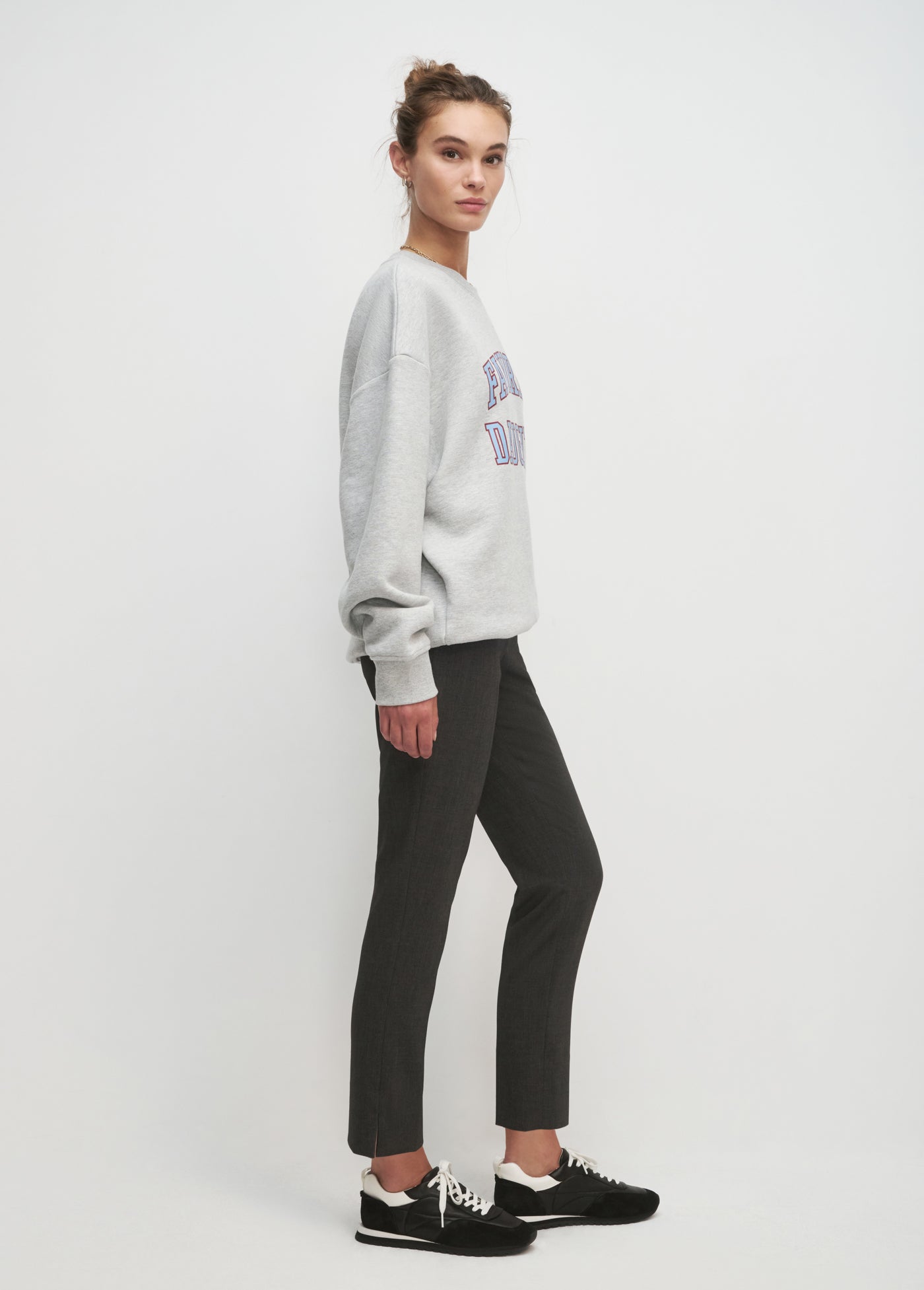 THE COLLEGIATE SWEATSHIRT