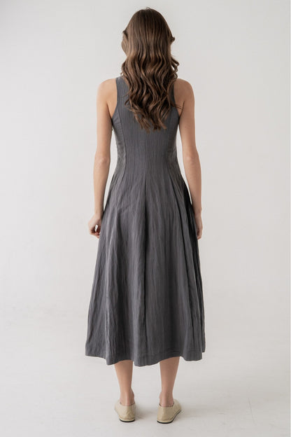 SLEEVELESS FLOWY MIDI DRESS