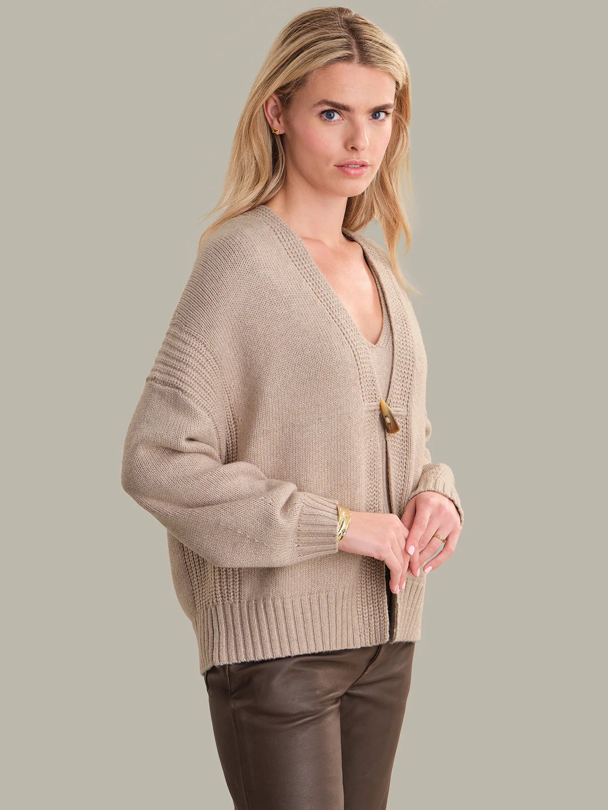 OLIVIA TOGGLE FRONT CARDIGAN
