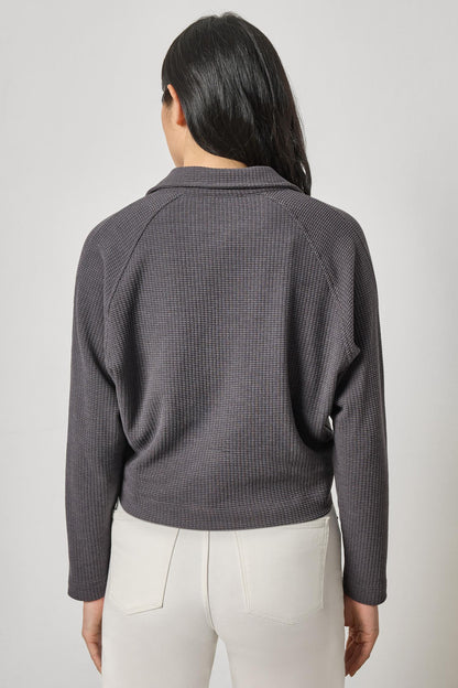 EASY RAGLAN BUTTON DOWN