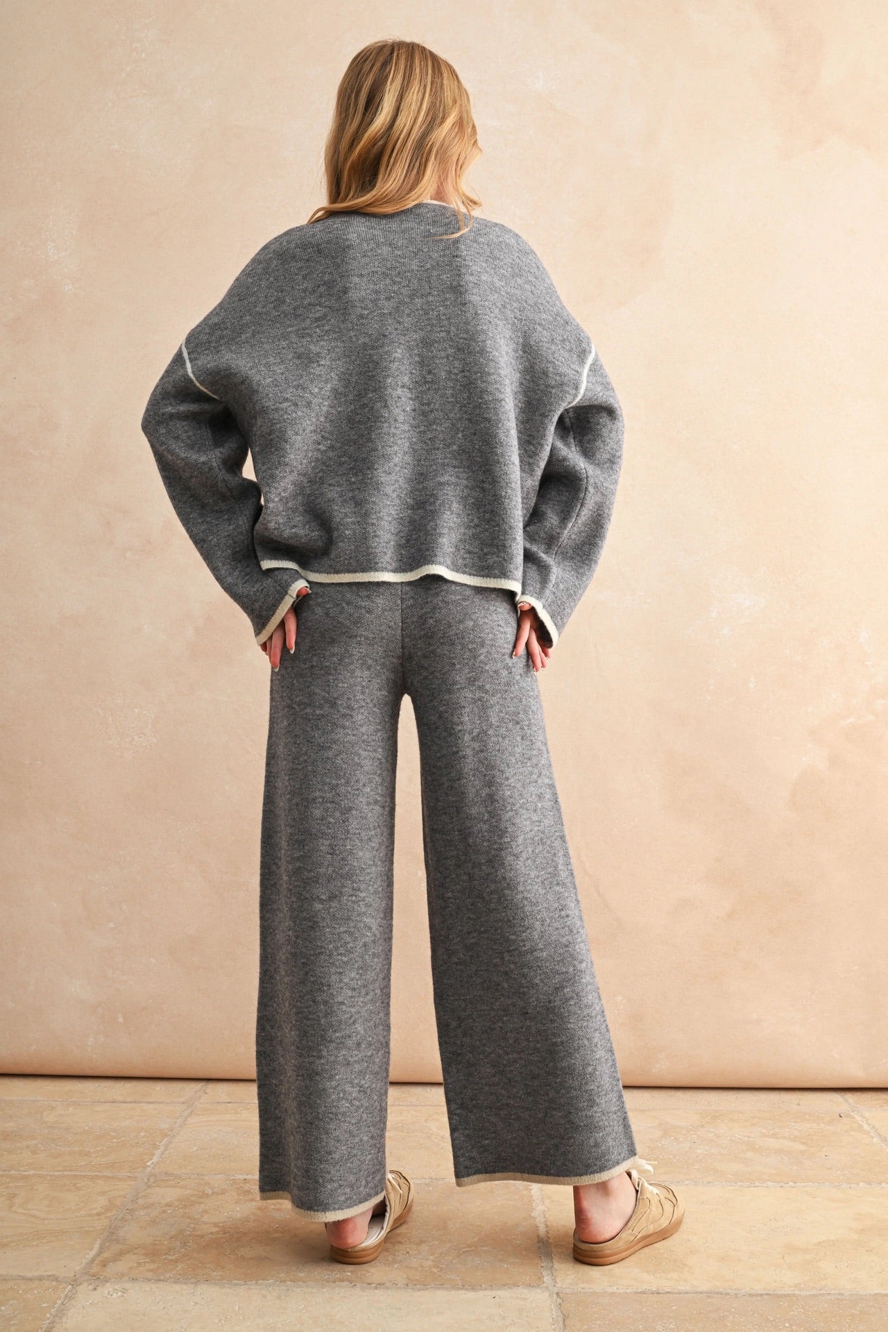 WIDE LEG SWEATER PANTS