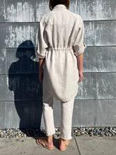 Load image into Gallery viewer, TRACY JACKET IN LINEN
