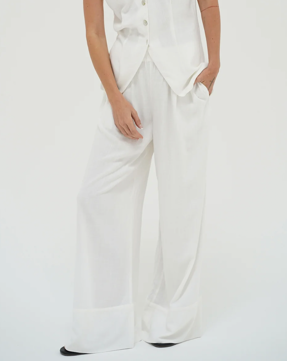KIANA LINEN PULL ON PANT