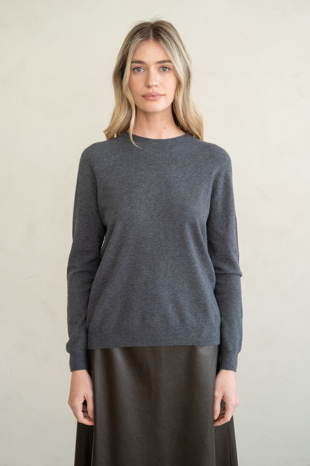 SOFT CLASSIC SWEATER TOP