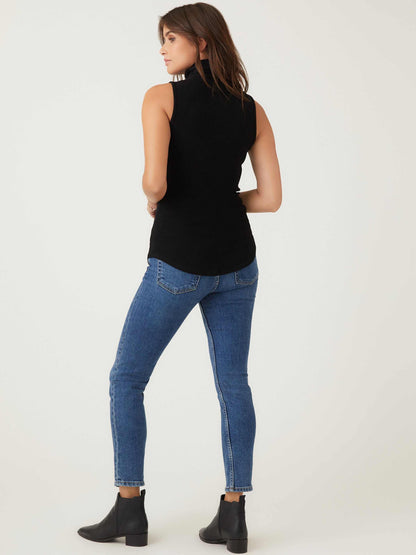 SLEEVELESS TURTLENECK TOP