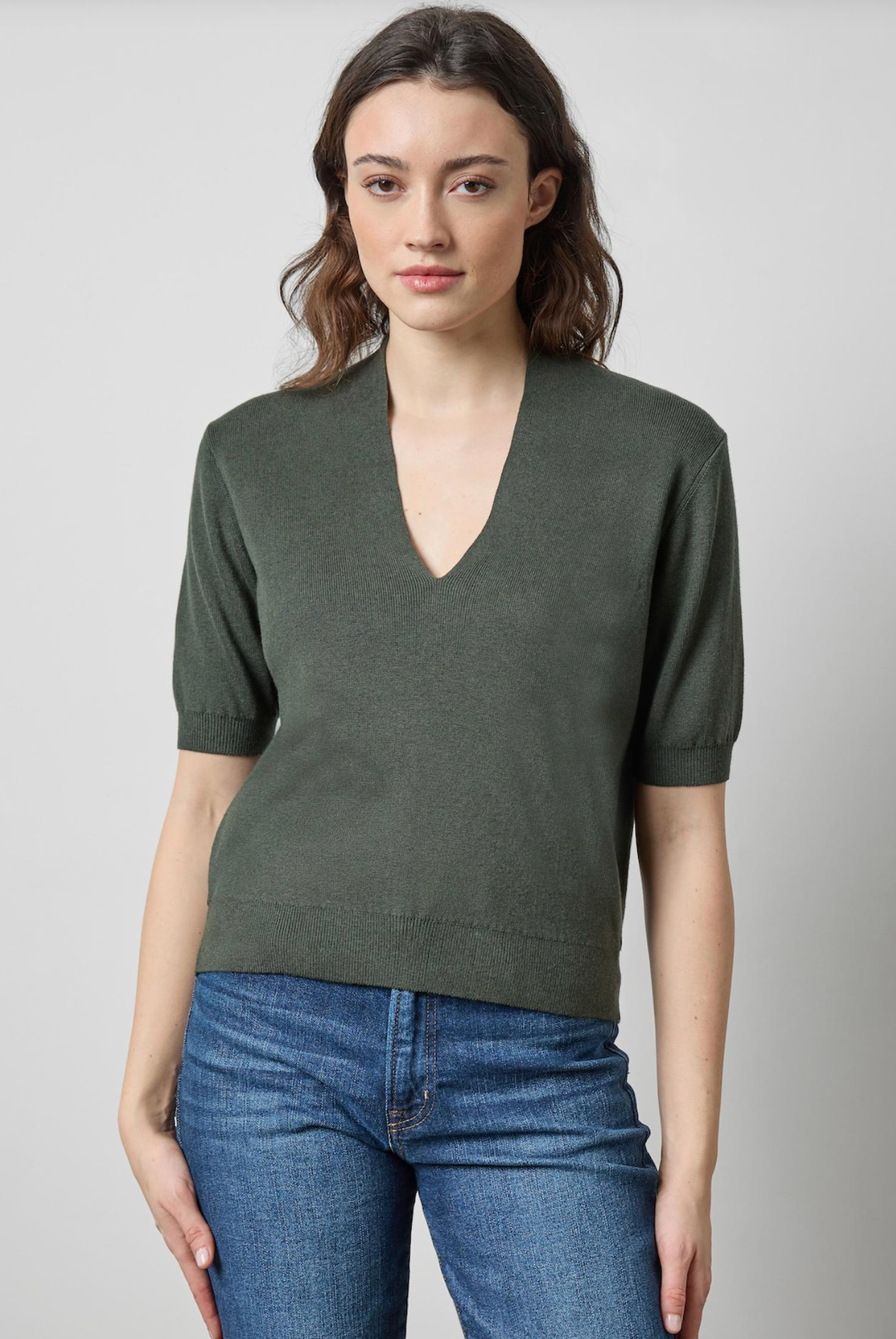 V NECK ELBOW SLEEVE SWEATER