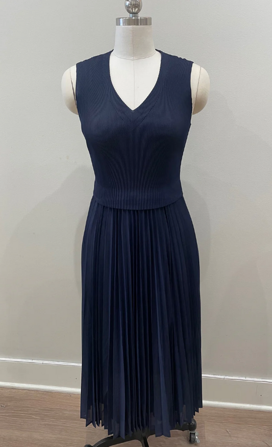 V-NECK MIDI PLEATED DRESS