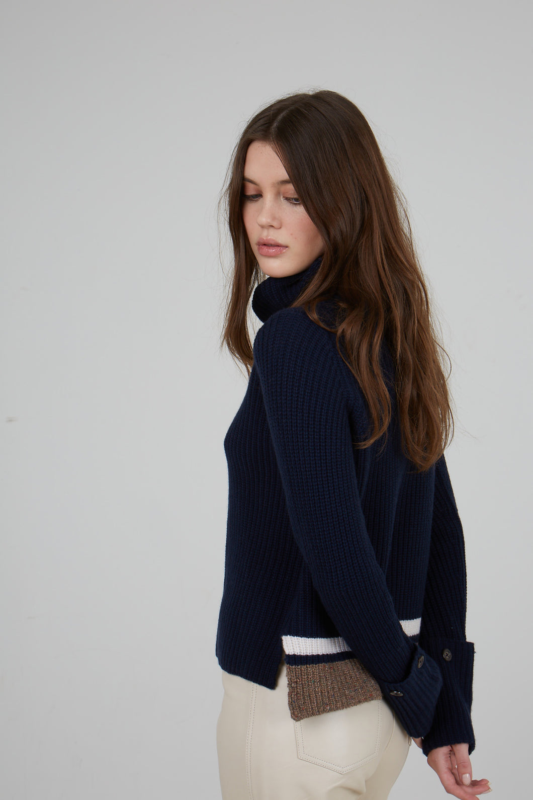 6 PLY SHAKER BUTTON CUFFED TURTLENECK W/ BACK STRIPES