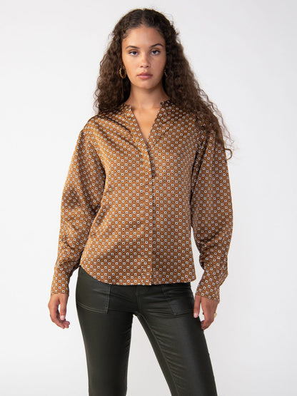 RELAXED MODERN BLOUSE