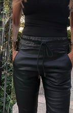 Load image into Gallery viewer, SHELY VEGAN PANT
