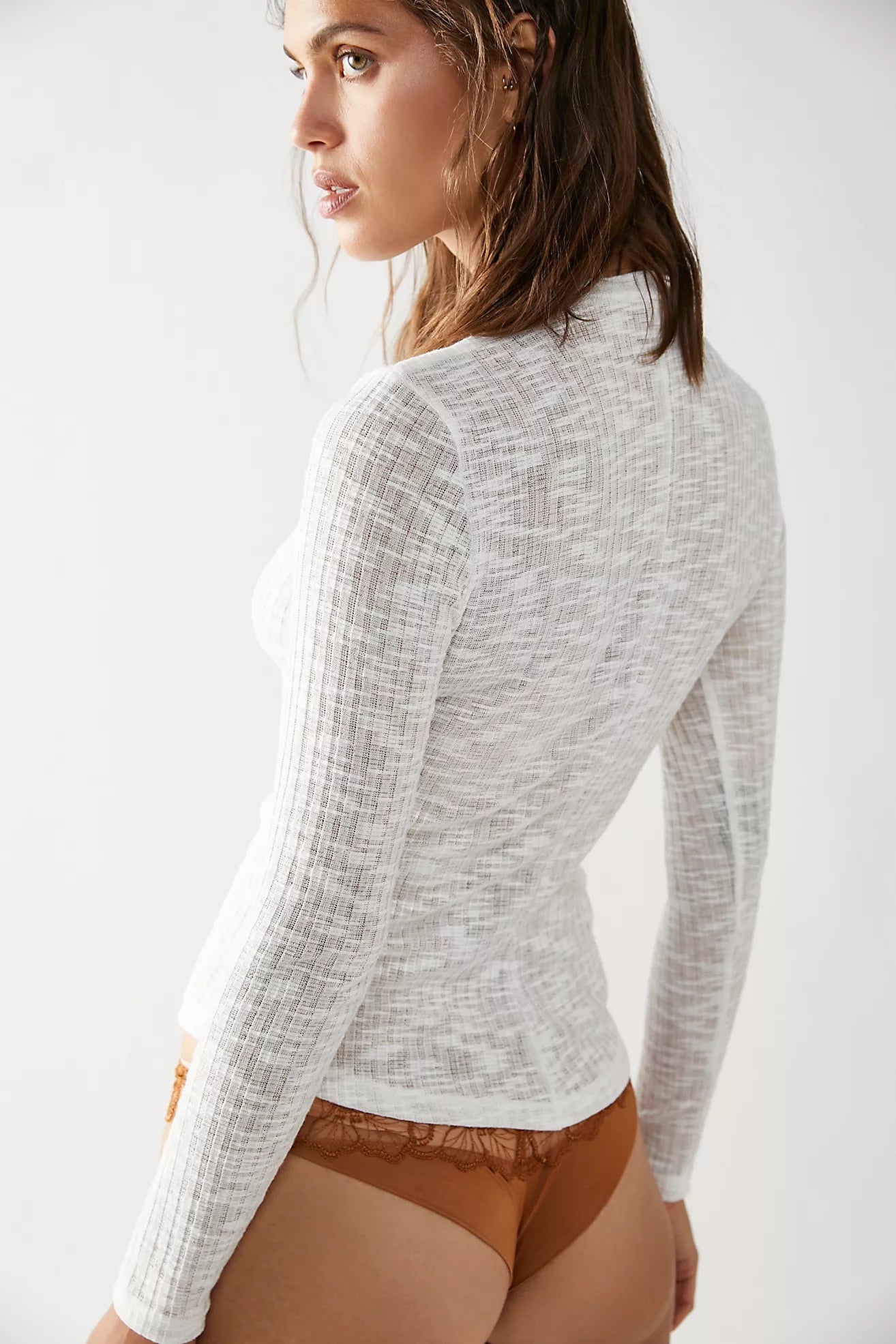 AURA LAYERING TOP