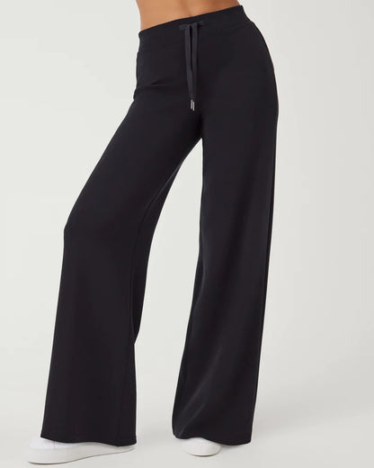 AIR ESSENTAILS WIDE LEG PANT